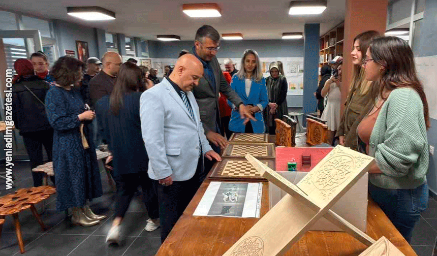 İç mekan tasarımı öğrenci projeleri yıl sonu sergisi kapılarını açtı