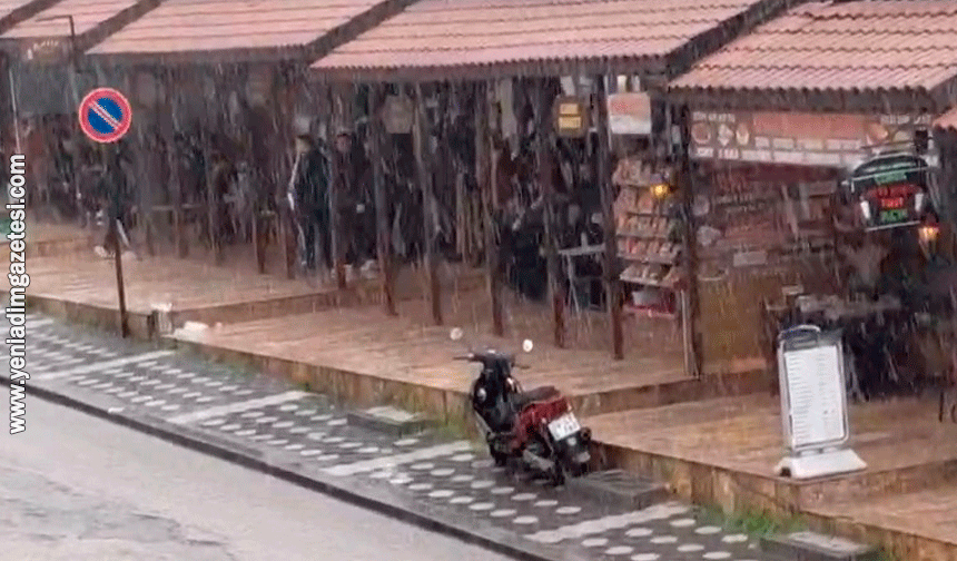 Bolu'da sağanak yağış hayatı olumsuz etkiledi