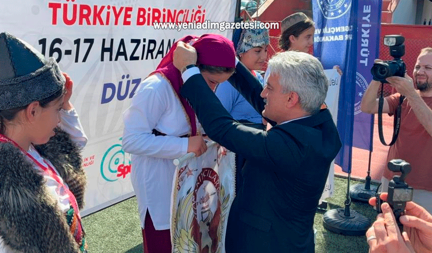 Hedefi ortadan vuran sporcular, madalyalarını aldı