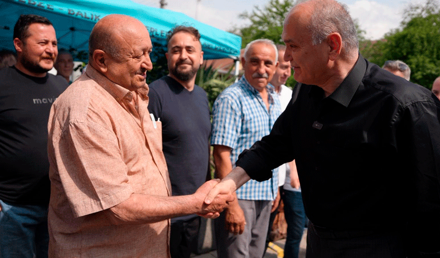 Başkan Özlü, pazarcı esnafıyla bir araya geldi