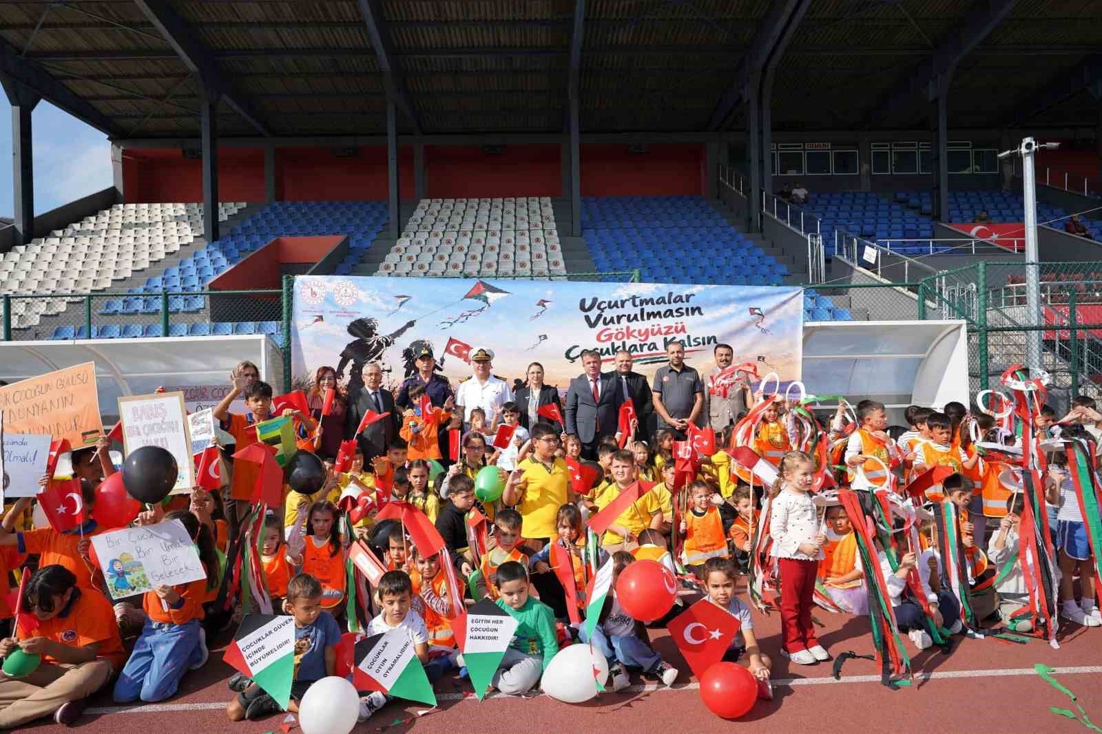 Bartın'da Filistin'e destek için uçurtma etkinliği düzenlendi