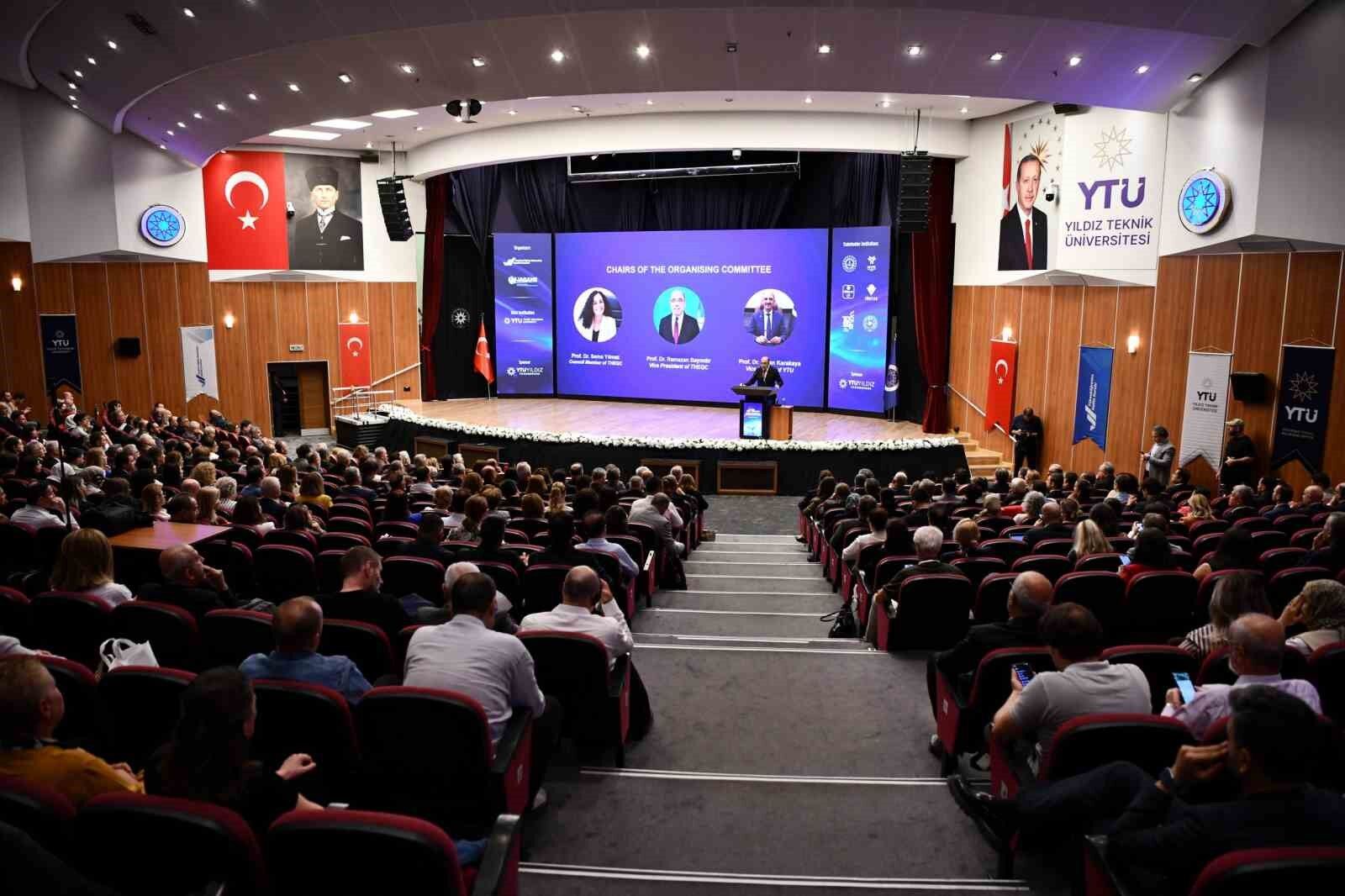 BARÜ'nün kalite çalışmaları YÖKAK'tan 'İyi Uygulama Örneği' ödülü aldı