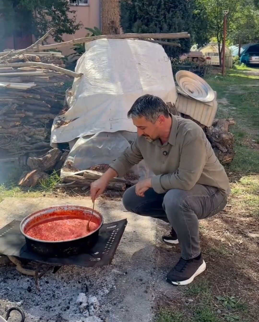 Başkan Bozkurt tencere başında armut pekmezini tanıttı