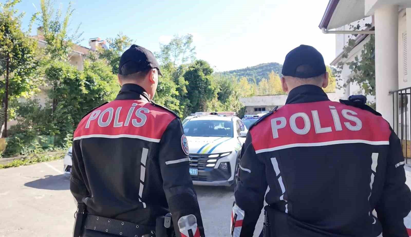 Cide'de 690 şahsın kimlik sorgulaması yapıldı