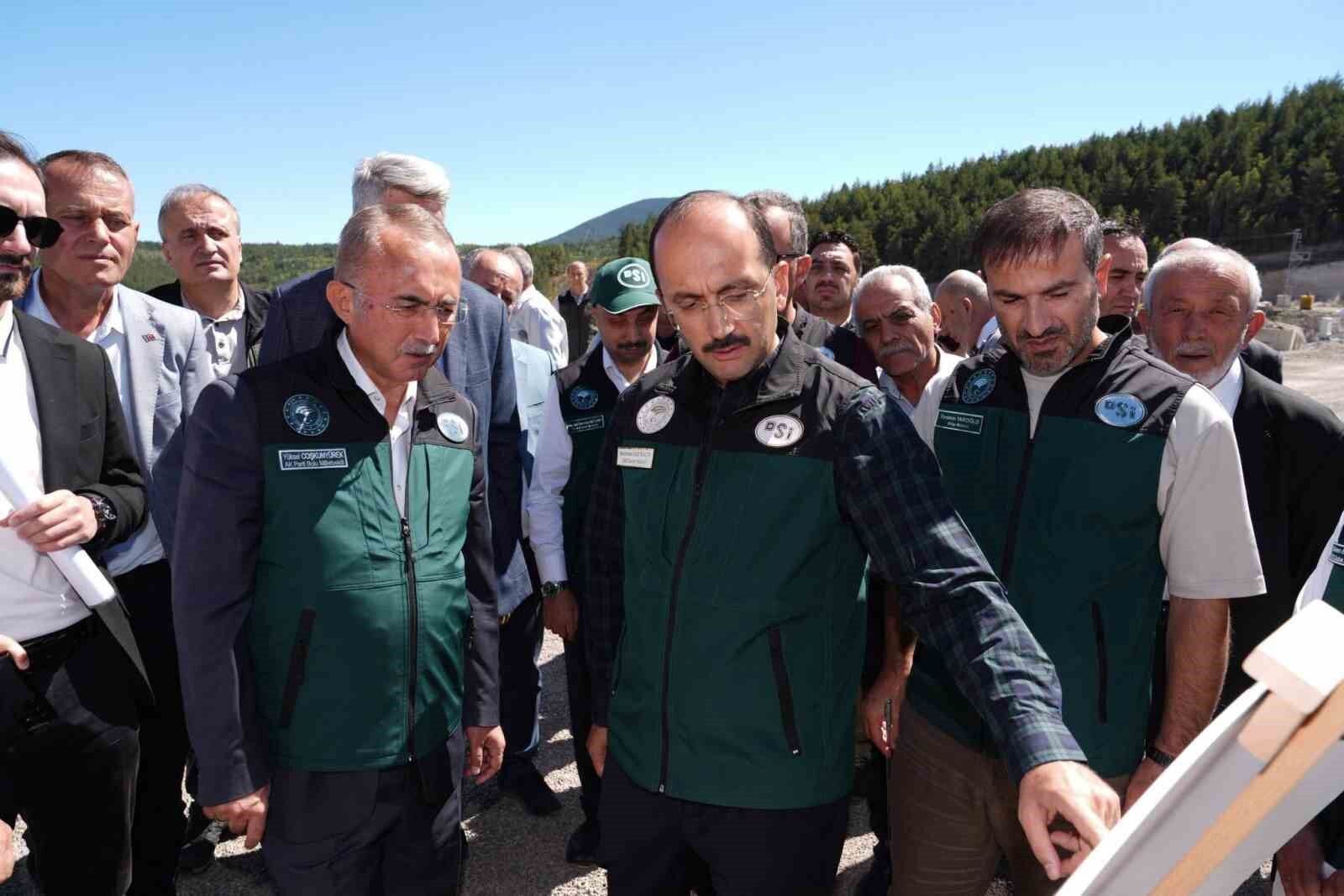DSİ Genel Müdürü Balta, 148 bin 350 dekar araziyi sulayacak Tekke Barajı'nı inceledi