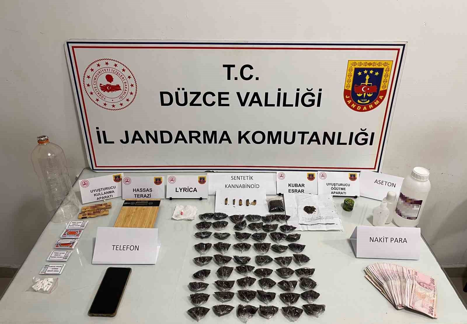 Düzce'de jandarmadan uyuşturucu operasyonu