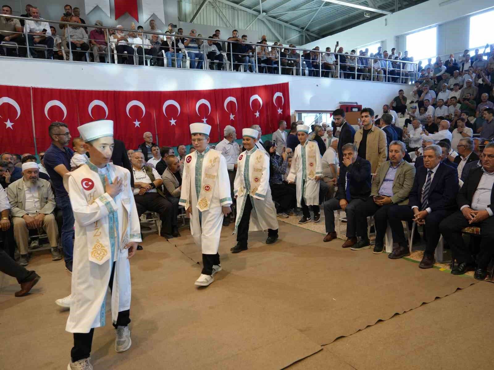Kastamonu'da hafız olan 51 öğrenci için icazet merasimi