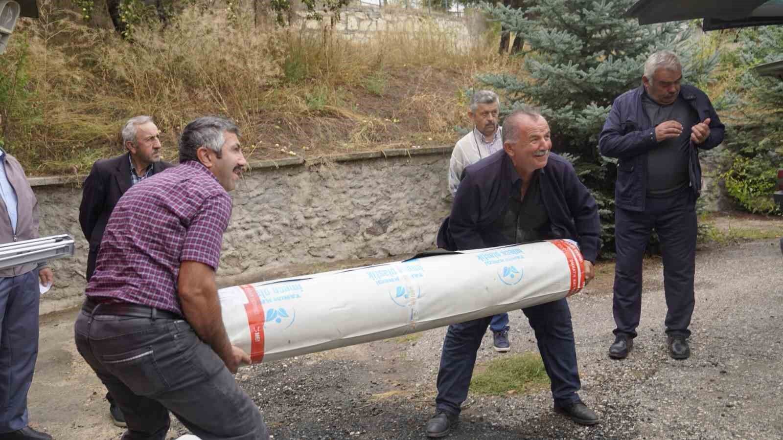 Kastamonu'da üreticiye 5 milyon TL'lik sera örtüsü desteği