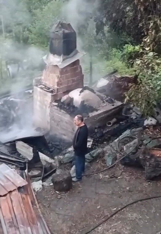 Köy fırınında çıkan yangını itfaiye söndürdü