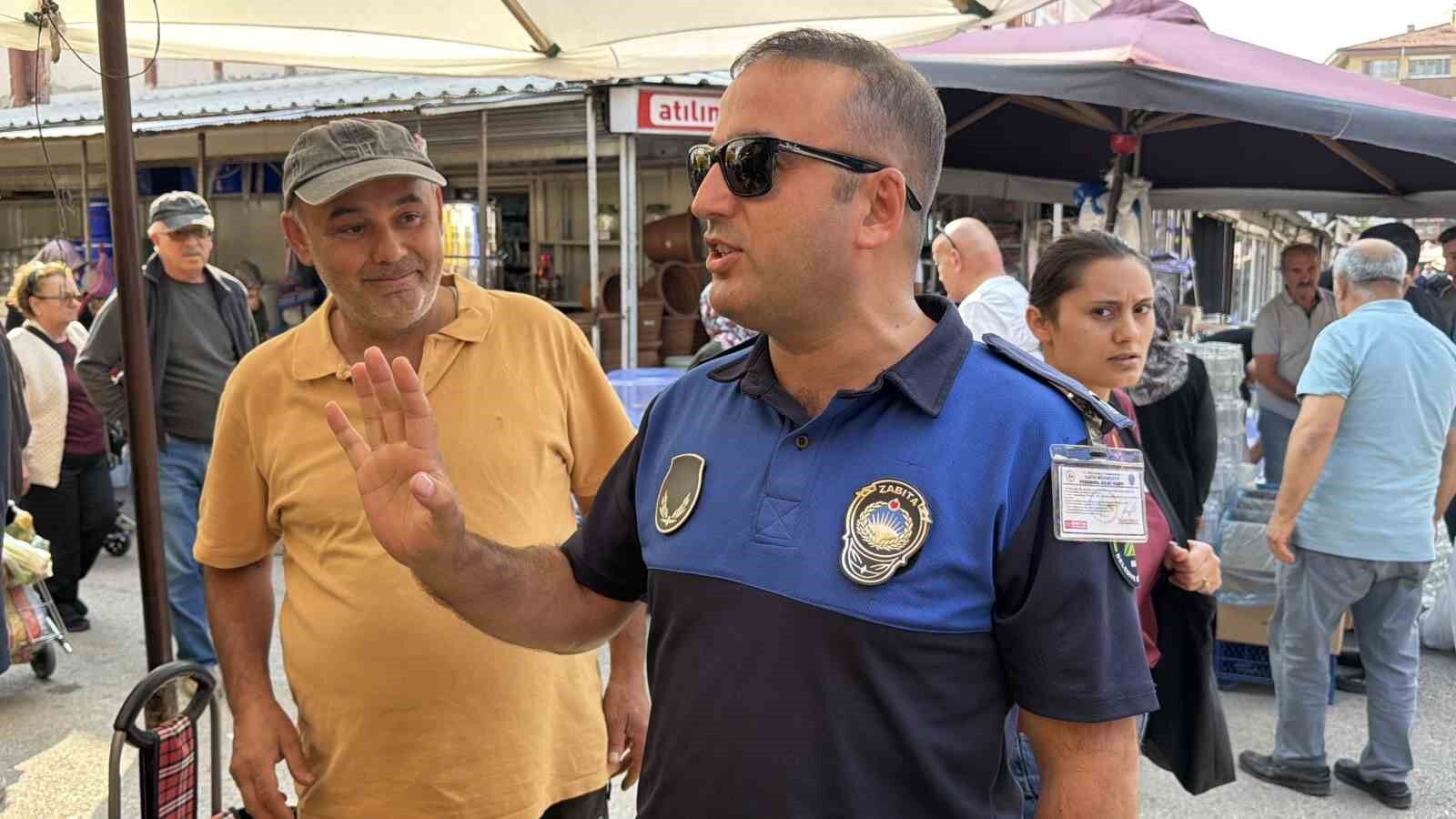Pazar tezgahlarına fiyat etiketi denetimi