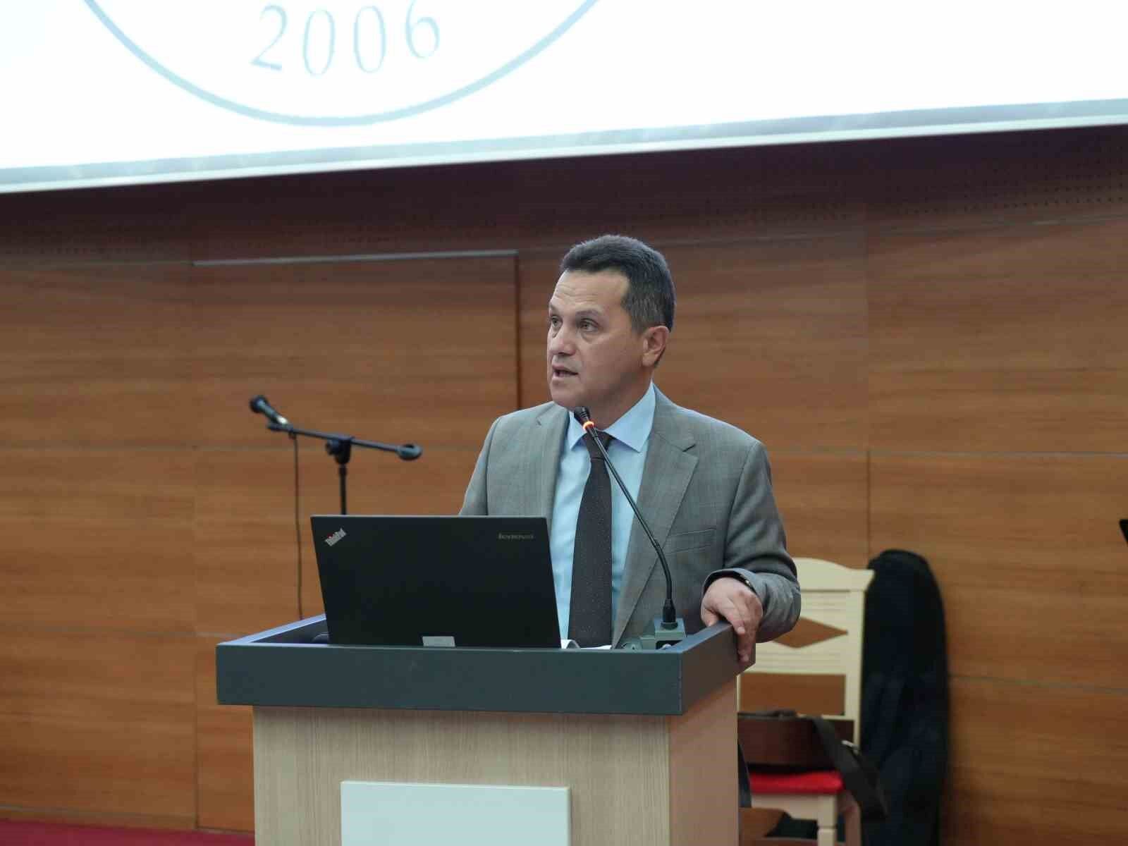 Rektör Ahmet Hamdi Topal: 'Yapay zekanın, veri biliminin ve en ileri teknolojilerin mimarları sizler olacaksınız'