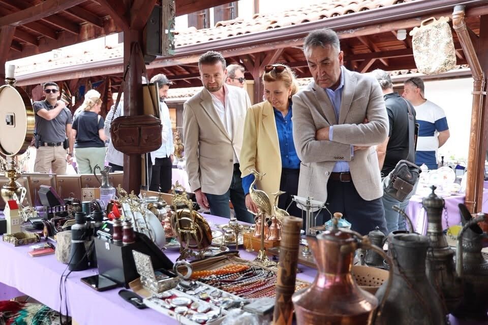 Safranbolu'da antika pazarı açıldı