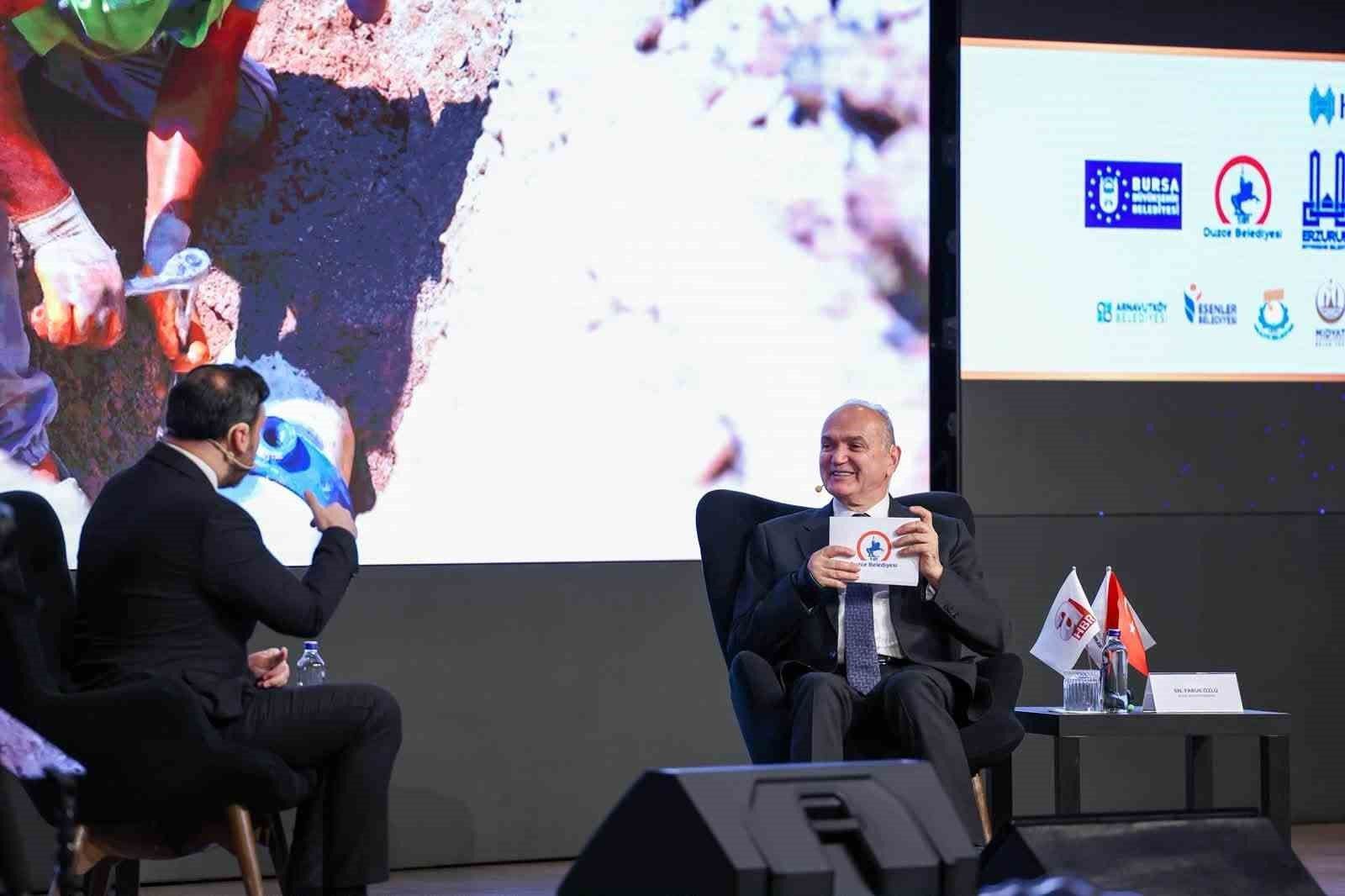Başkan Özlü Marka Şehirler Zirvesinde Düzce'yi anlattı