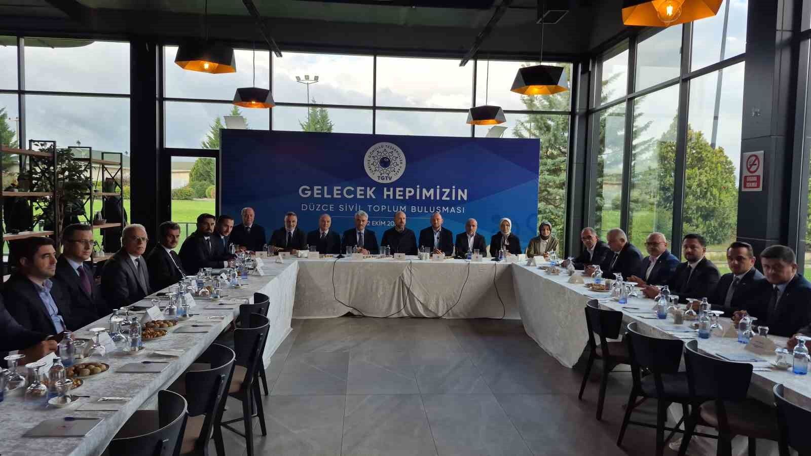 Bilal Erdoğan, Düzce'de STK temsilcileriyle buluştu