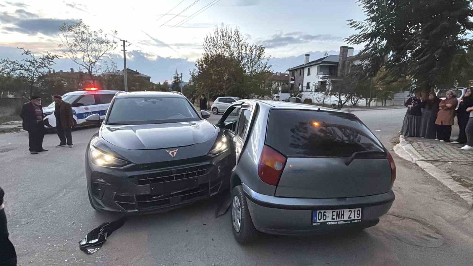 Bolu'da cip ile otomobil çarpıştı: 4 yaralı