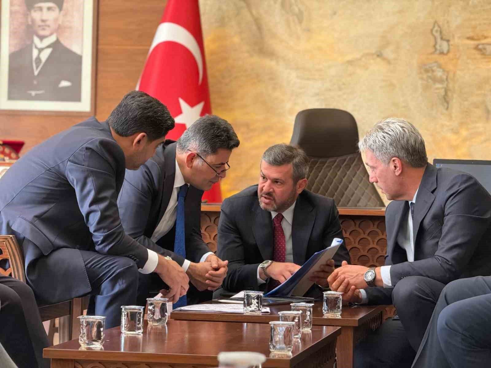 Boyraz ve Çetinkaya, Karabük'ün projelerini görüştü