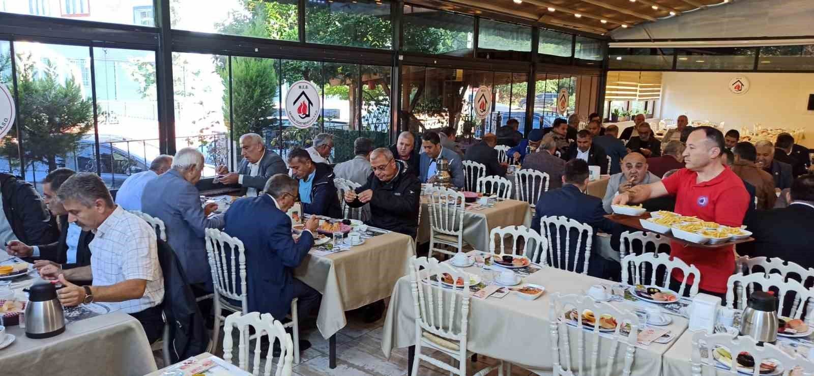 Devrek'te Muhtarlar Günü düzenlenen törenle kutlandı