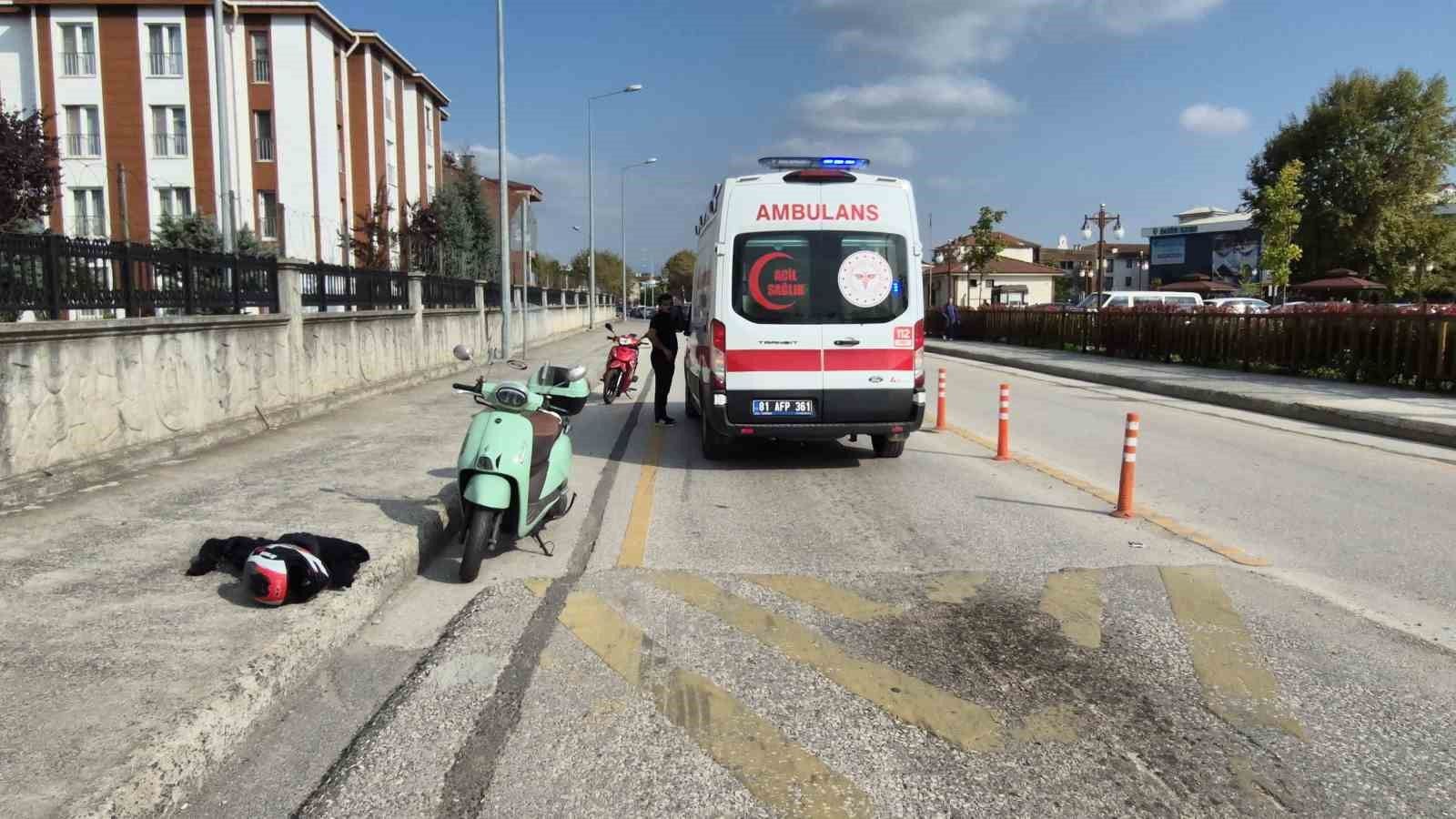 Düzce'de devrilen motosikletin sürücüsü yaralandı