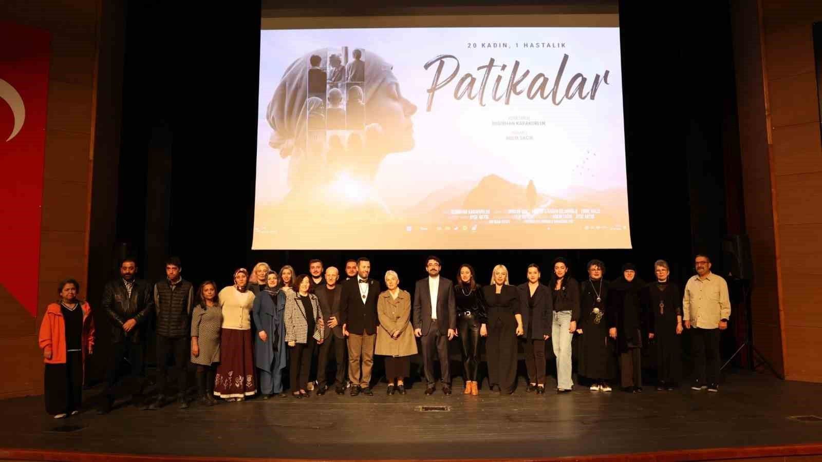 'Patikalar' belgeseli kanserle mücadele eden kadınların tanıklıklarını ekrana taşıdı